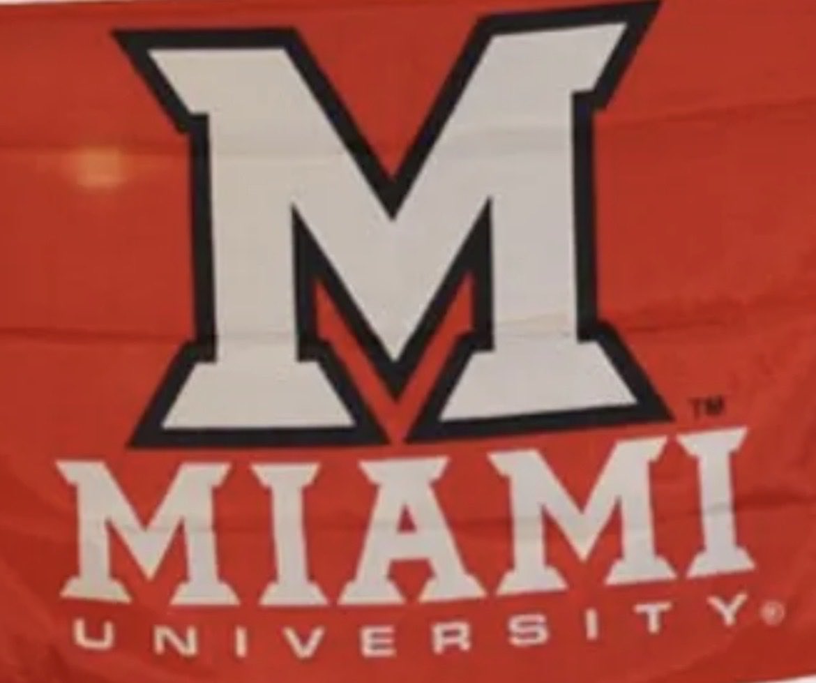 DashHoy2028's tweet photo. Looking forward to my unofficial visit to Miami (OH). Thank you for the invite @LeoOtt123 @MiamiOHFootball @BradMaendler @PrepRedzoneOH @RivalsHS @AllenTrieu @TylerStevens94 @Mark__Porter @sbelli08 @BWHSFootball1 @BWHS_Athletics https://t.co/3fCohgW314