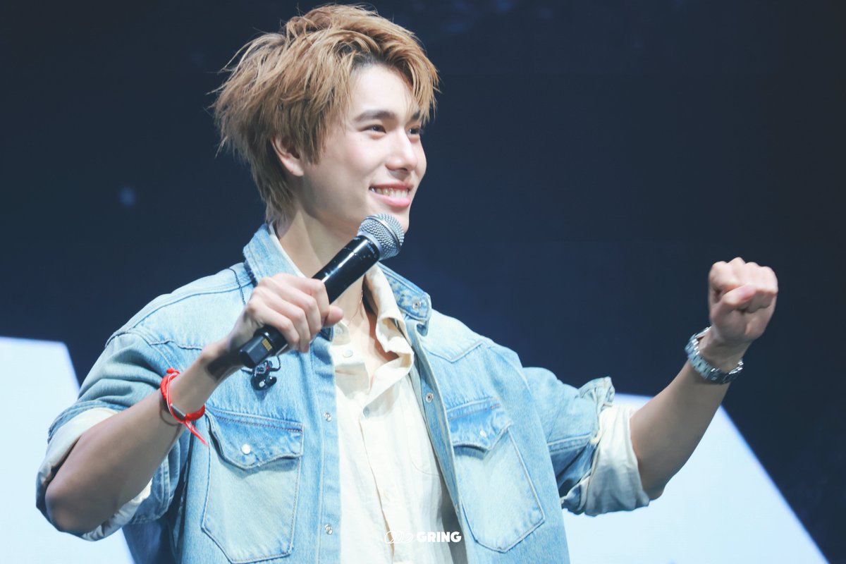 giggeringing's tweet photo. 😁😁
PHUWIN 1ST FANCON IDN

#2026Phuwin1stFanconinIndonesia
#phuwintang https://t.co/sh6SRRAu9l