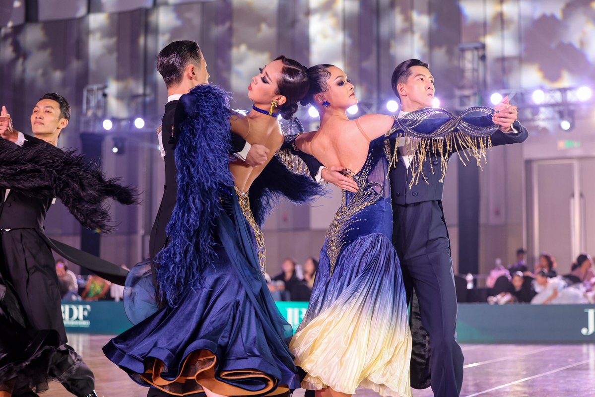 iNanjingJS's tweet photo. Youth takes over the dance floor in Nanjing 💃
Skirts swirl, lights shine. For a moment, every dancer becomes the brightest star — at the 2026 JBDF Jiangsu International Standard Dance Championships.
#BallroomDancing #DanceLife #Nanjing #JBDF2026 #DanceCompetition https://t.co/gOVfuhD2Gj