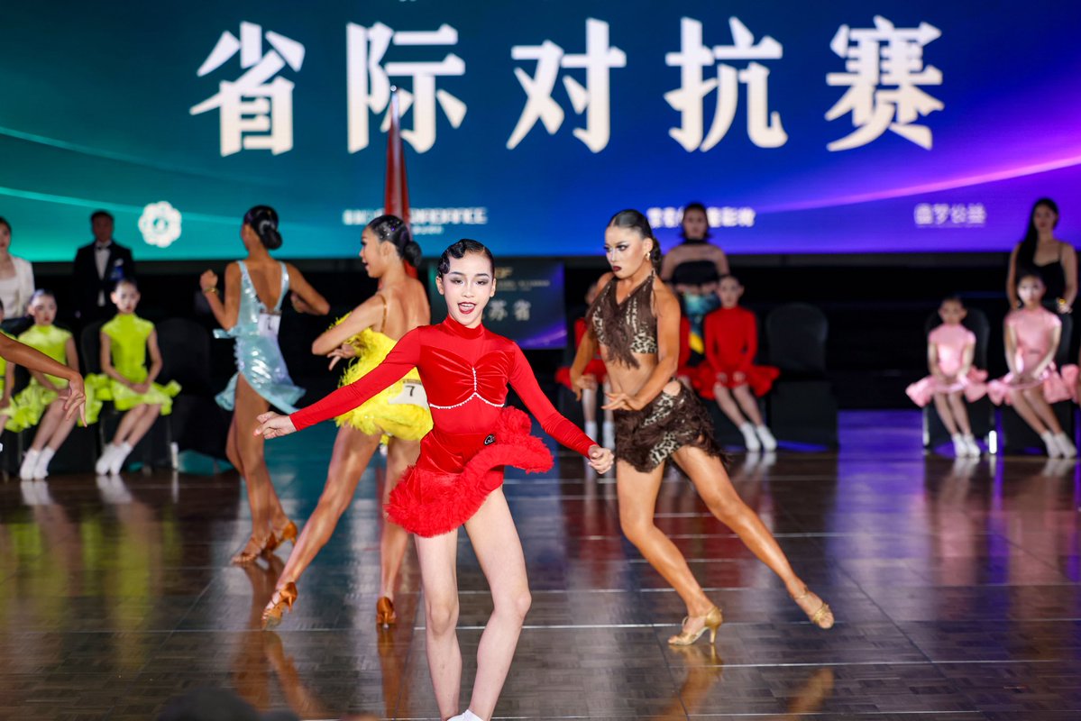iNanjingJS's tweet photo. Youth takes over the dance floor in Nanjing 💃
Skirts swirl, lights shine. For a moment, every dancer becomes the brightest star — at the 2026 JBDF Jiangsu International Standard Dance Championships.
#BallroomDancing #DanceLife #Nanjing #JBDF2026 #DanceCompetition https://t.co/gOVfuhD2Gj