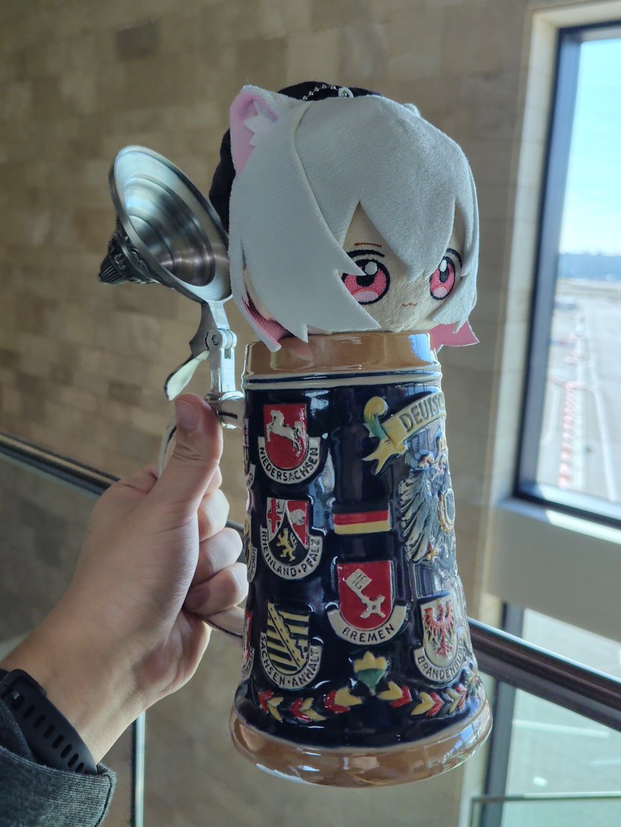 Akamiso_sky's tweet photo. ド���ツの伝統的なビアジョッキです

小夜吸いにも対応 https://t.co/rsMts3imT0