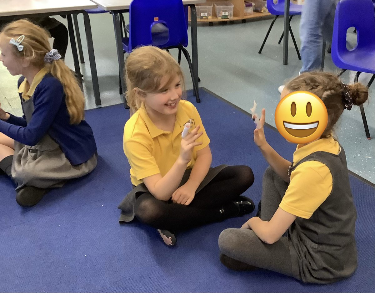 EdgeHade's tweet photo. Woodpeckers class have been learning about greetings in their French lessons. They made ‘Chat’ finger puppets and practised their French conversation skills. https://t.co/3slNpISQpr