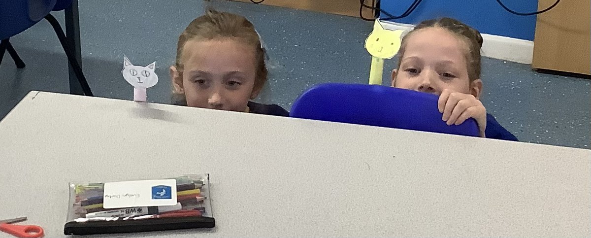 EdgeHade's tweet photo. Woodpeckers class have been learning about greetings in their French lessons. They made ‘Chat’ finger puppets and practised their French conversation skills. https://t.co/3slNpISQpr