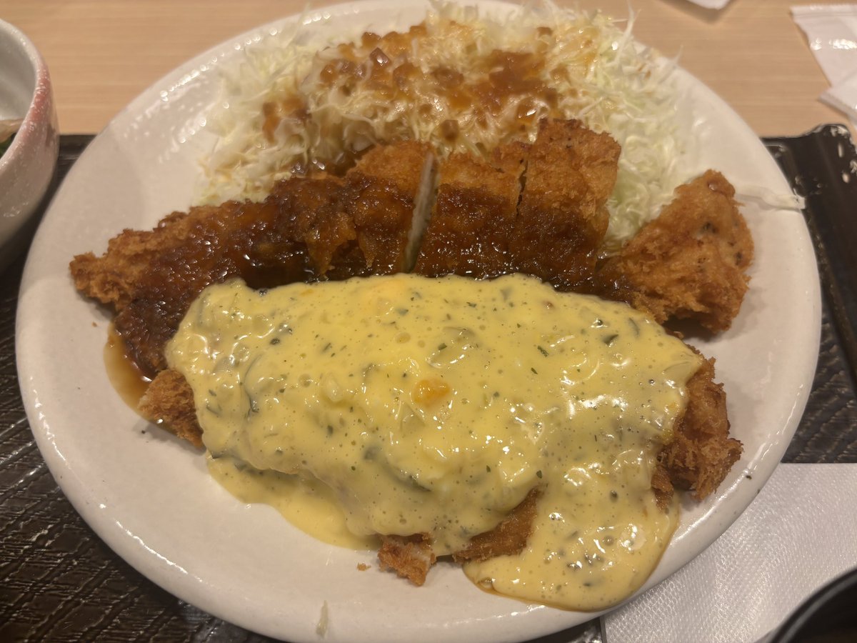 nobo0612k's tweet photo. #ガスト　
#ビッグチキンカツ定食
#ご飯大盛り無料🆓
ボリュームがあってチキンカツも柔らかい！美味しかったです♪ https://t.co/gD7nf90ayy