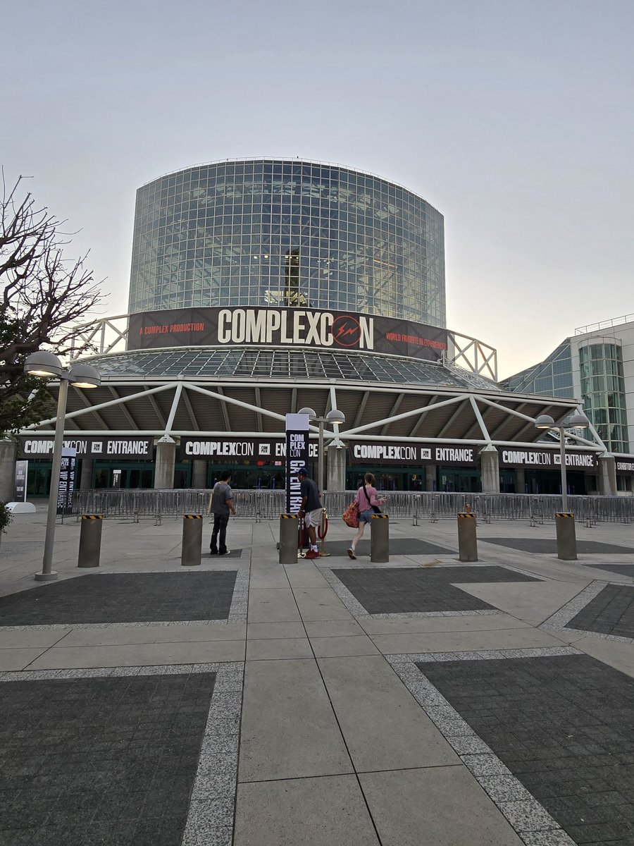 dalocker9's tweet photo. The claim before the storm! Complex Con 2026 here we come! #complexcon #complexcon2026 https://t.co/vhl4Sp90eM