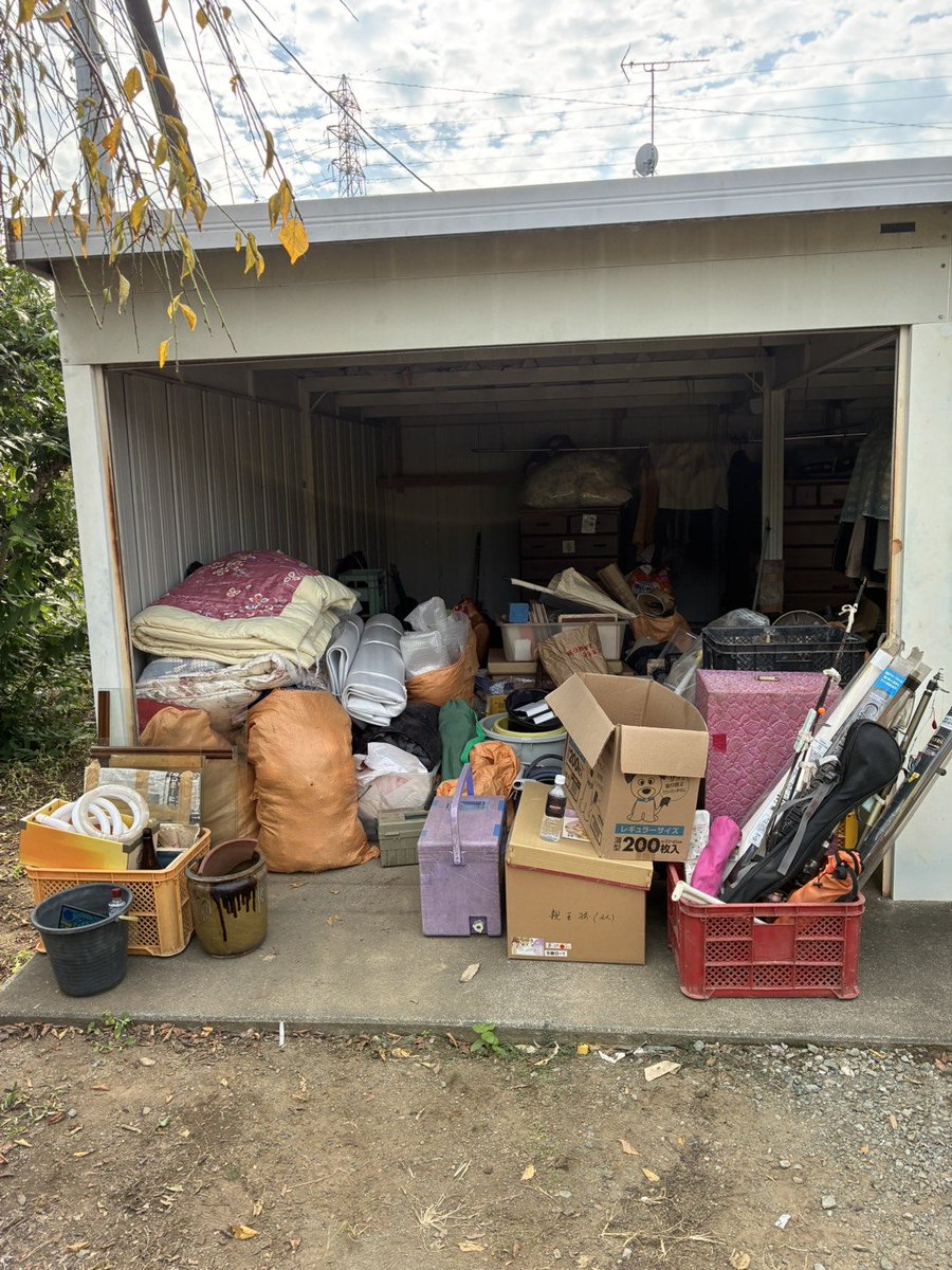 jishuren_kuma's tweet photo. 【#令和8年熊本地震】
午後からは二手に分かれ、継続のお宅の解体したコンクリート瓦礫の運び出しも行います。今日は集積所が休みのため、明日すぐ運べるよう軽トラ2台に積み込み時間一杯仕分けをして本日の作業は終了！皆さんお疲れ様でした。明日へ繋ぎます！
#宇城市松橋
#幡再
#STH
#九州自主練 https://t.co/OOn9M8GMkt