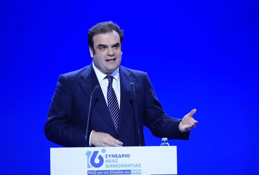 newsonline_gr's tweet photo. Ρύθμιση 120 δόσεων: Ο Κυριάκος Πιερρακάκης εξηγεί σε βίντεο τη διαδικασία dlvr.​it/TVlzs7 https://t.co/dFMs8bVzOf