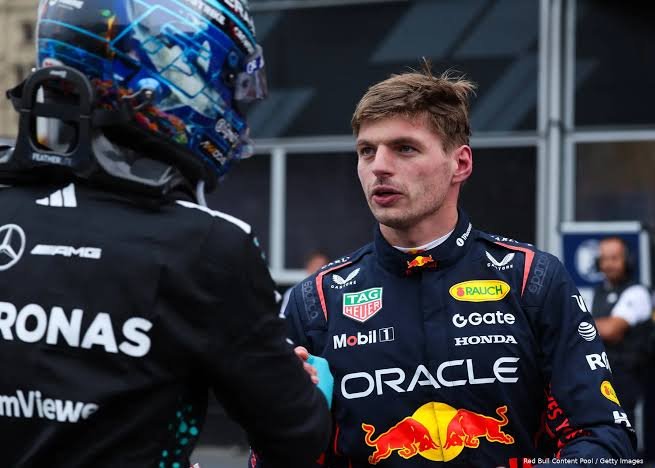 verstappenews's tweet photo. Max was asked about Russell's comment about the cooling vests and comparing driving in Malaysia to being in a suana

"I don’t need it. Maybe I suffer a bit less from the heat.. I find a Finnish sauna at 85 degrees a lot hotter... You shouldn’t make a fuss. Yes, it is hot, but that’s part of it. You have to train for that."

"When I was eighteen, I had a bit more trouble with these conditions. But after that, I started training more in the heat, such as in the sauna and a steam room, so that I can handle the sweating better and the fact that your head gets very hot. Maybe I should take him (Russell) to the sauna a few times."

(via de Telegraaf)