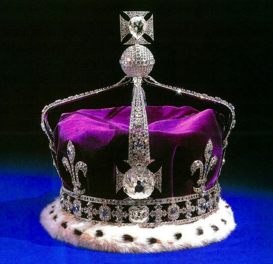 AndhraNexus's tweet photo. 105.6-carat Syamantaka Mani, popularly known as the Koh-i-Noor diamond.

Found in the Kollur mine, Andhra Pradesh, India, around the 12th century.

Taken by the British in 1849 and now part of the British Crown Jewels. https://t.co/xa2eCsYrIv