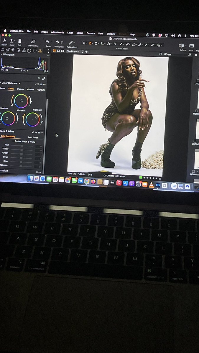 Yanga_Visuals's tweet photo. Life of a fashion photographer https://t.co/a3EBN50jU5