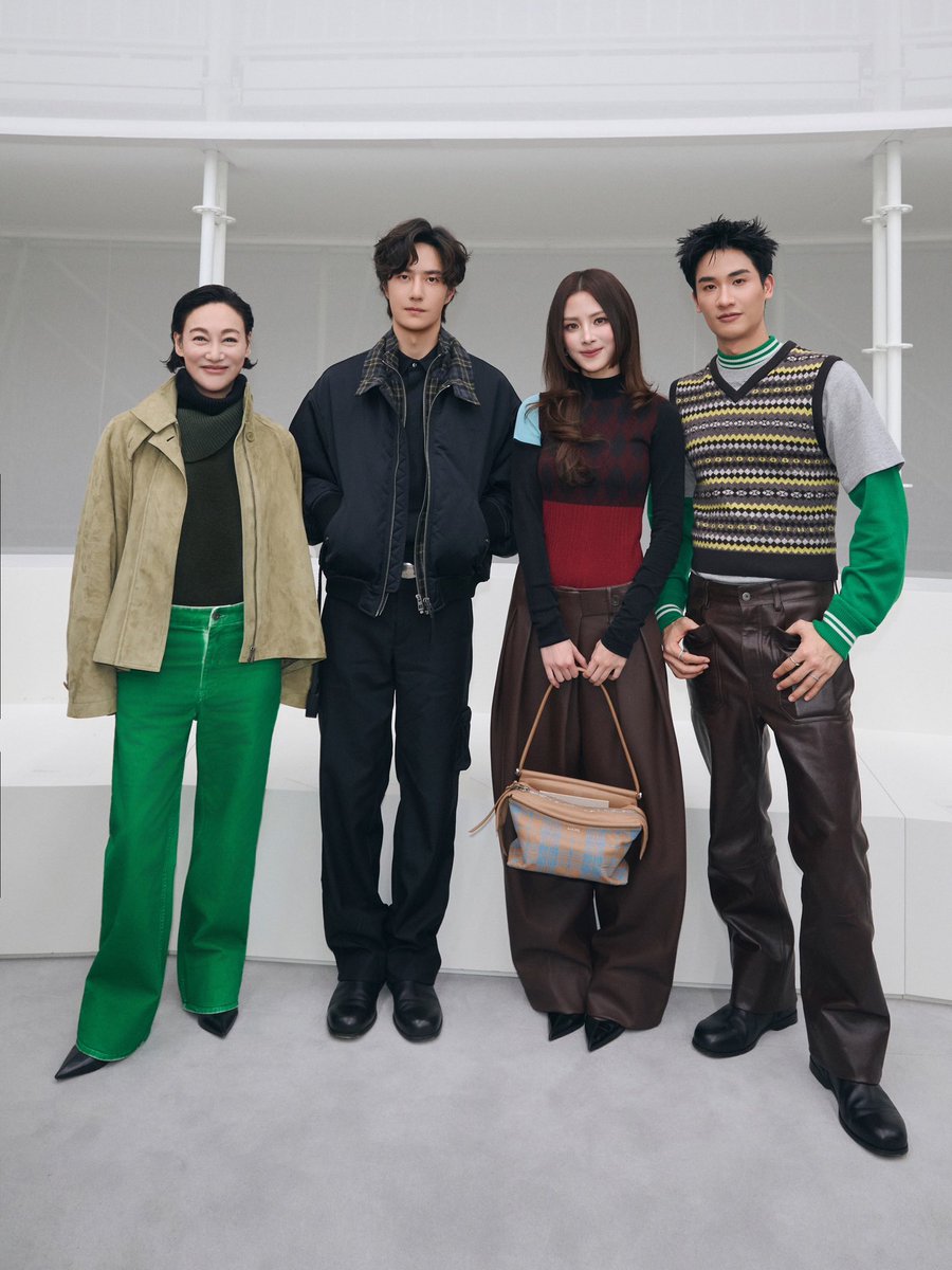GMMTV's tweet photo. https://t.co/5h1cenjx05