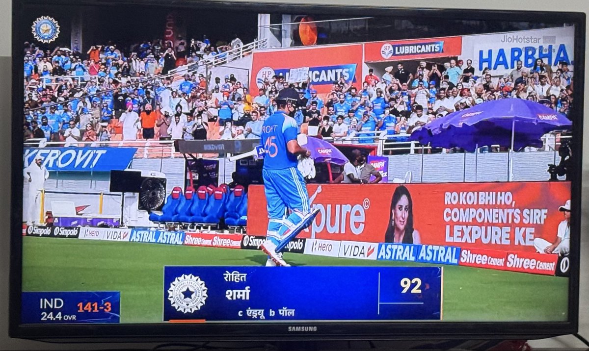 AnilksharmaK's tweet photo. This is called pure #stupidity @ImRo45, playing at 92 &amp; 25 overs to go, u r a matured man &amp; experienced player, when will u show maturity? not many games left for you, may be-total 15/20, ur Aim shd be score max runs &amp; today 200 was loading for u as u were not looking exhausted. https://t.co/fN2qQRY02U