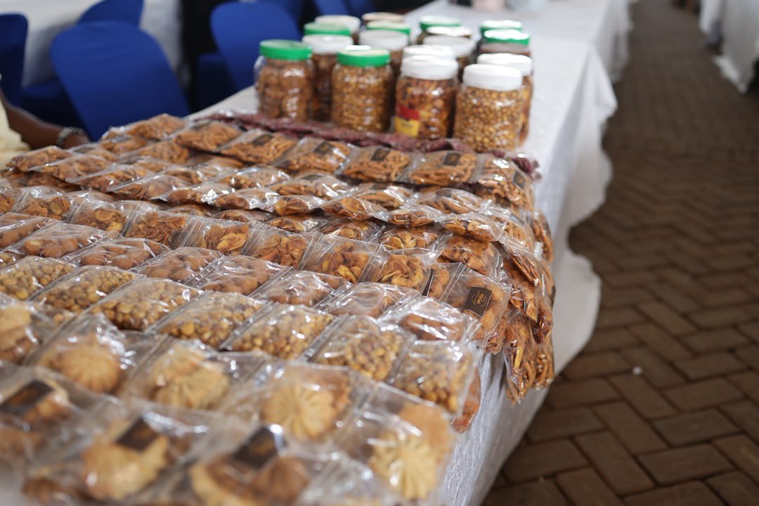 UGPearlMarket's tweet photo. Still wondering where to go today? 👀

Head to Akamwesi Mall for the Pearl Market Place. 

Come explore, connect, shop and support young entrepreneurs. See you there!

#PearlMarketplace https://t.co/4IItVFbMWA