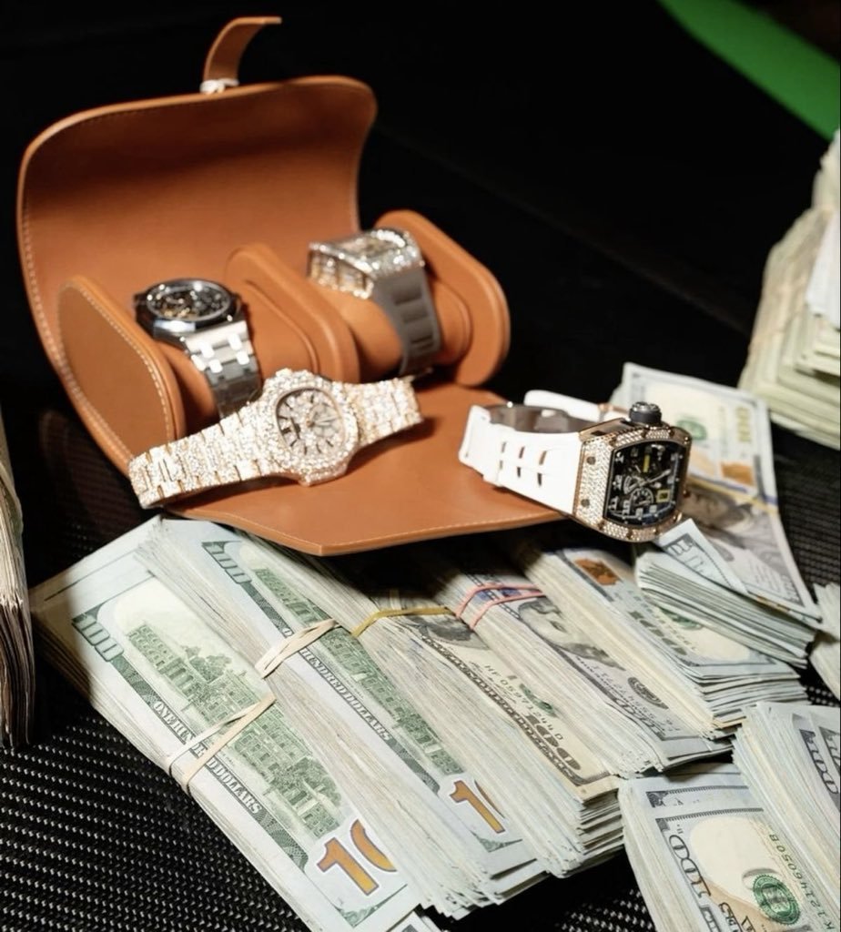 adhamakwaki's tweet photo. Money flows to those who feel worthy of it. Not those who work the hardest, but those who believe the deepest. Your capacity to receive is determined by your ability to feel abundant right now, in this moment, regardless of what's in your account. https://t.co/xAmv9I0iNX