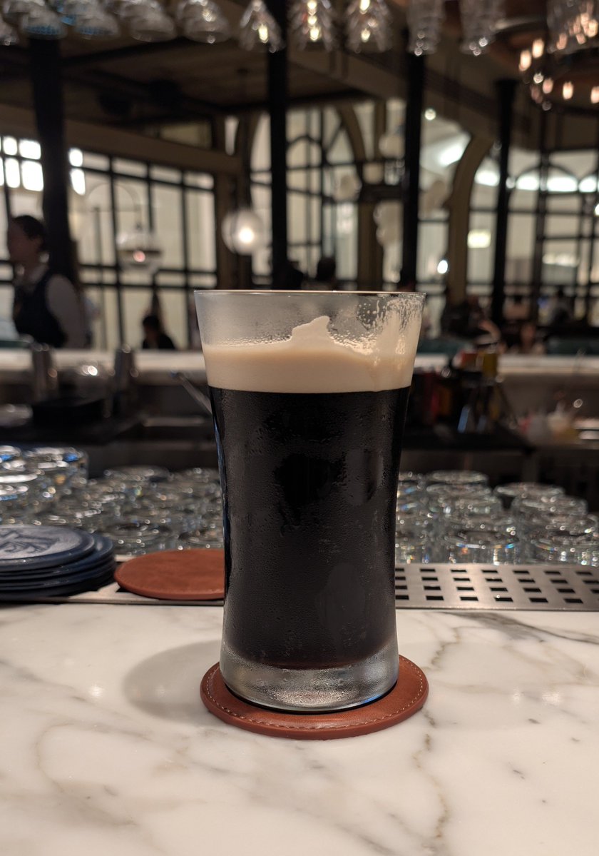 RuckingNMauling's tweet photo. @GordonRamsay Great atmosphere at your pub and grill at the Londoner Macau!
#Slainte #Guinness https://t.co/13DKMWAc5o