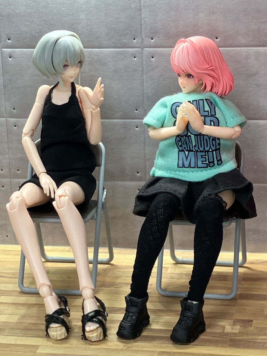 mukaider01's tweet photo. 撮影の合間の談笑
#蝸之殻
#snailshell
#plamax https://t.co/JCSpS5oeWK
