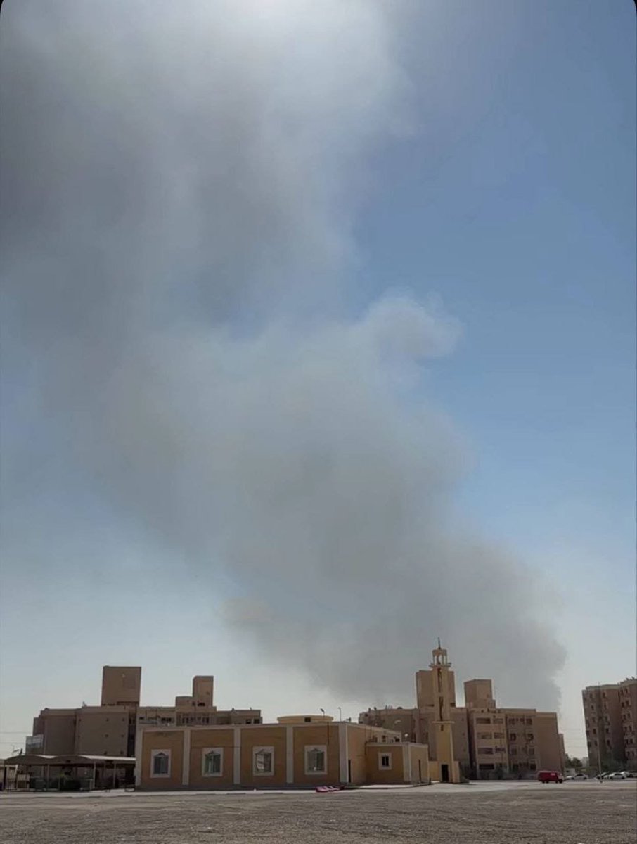 M_H_EL1's tweet photo. تطور لافت في مسار المواجهة. #اليمن تعتمد معادلة (العاصمة بالعاصمة) مع عمليات تستهدف منشآت نفطية و أهدافا حساسة في الرياض و بوتيرة تختلف عن العمليات التي سبقت الهدنة.
#الرياض #أرامكو 👇 https://t.co/kyTFKNIP3f