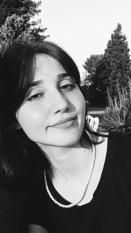 jvstice_2's tweet photo. Yarın onlar katledileli 2 yıl olucak ama bu ülkede hâlâ onların ve katledilen diğer kadınlarımızın adaleti sağlanamadı lütfen bu vahşeti unutmayın daha fazla insanımız bu şekilde öldürülmesin!

#adalet 
#ikbaluzuner 
#ayşenurhalil
#unutma https://t.co/xWYxB2l8NJ