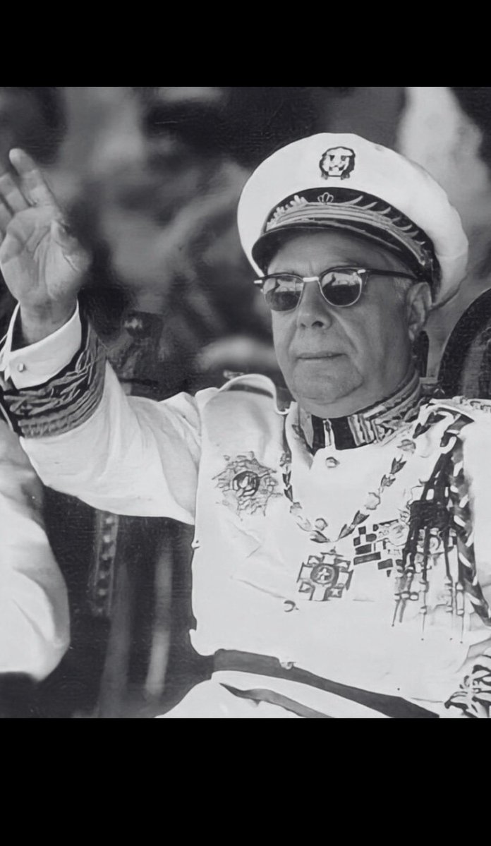 Dmaldonadob's tweet photo. Joaquín Balaguer y Rafael Leónidas Trujillo son los únicos presidentes que han puesto a los haitianos a rayas. https://t.co/I8pXiC3hFc