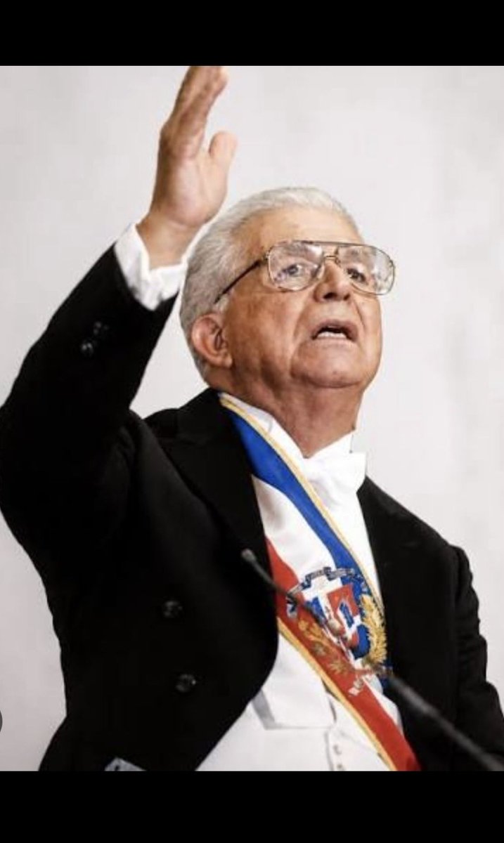 Dmaldonadob's tweet photo. Joaquín Balaguer y Rafael Leónidas Trujillo son los únicos presidentes que han puesto a los haitianos a rayas. https://t.co/I8pXiC3hFc