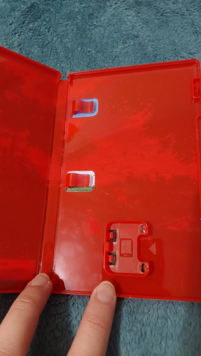 AcoyShujo's tweet photo. ALERTA PRA QUEM COMPRA JOGOS NA @amazonbrasil

Comprei três jogos de Switch 2 pro meu aniversário. A entrega atrasou um dia, mas o pedido chegou ontem. 

A minha surpresa foi quando abri o pacote: um jogo aberto e sem cartucho e os outros com lacre violado e TAMBÉM sem cartucho.+ https://t.co/3clgPSDYYq