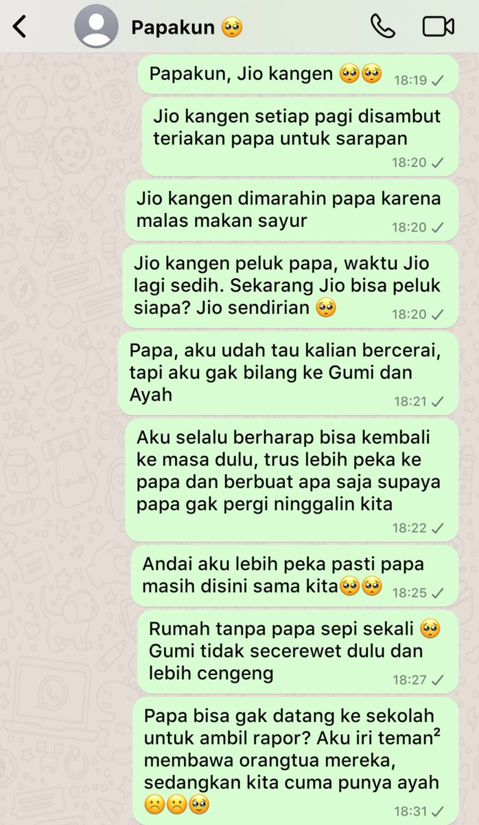 kujenaka's tweet photo. Whatif #YetiNuget setelah cerai setahun https://t.co/5KEKmtQbRI