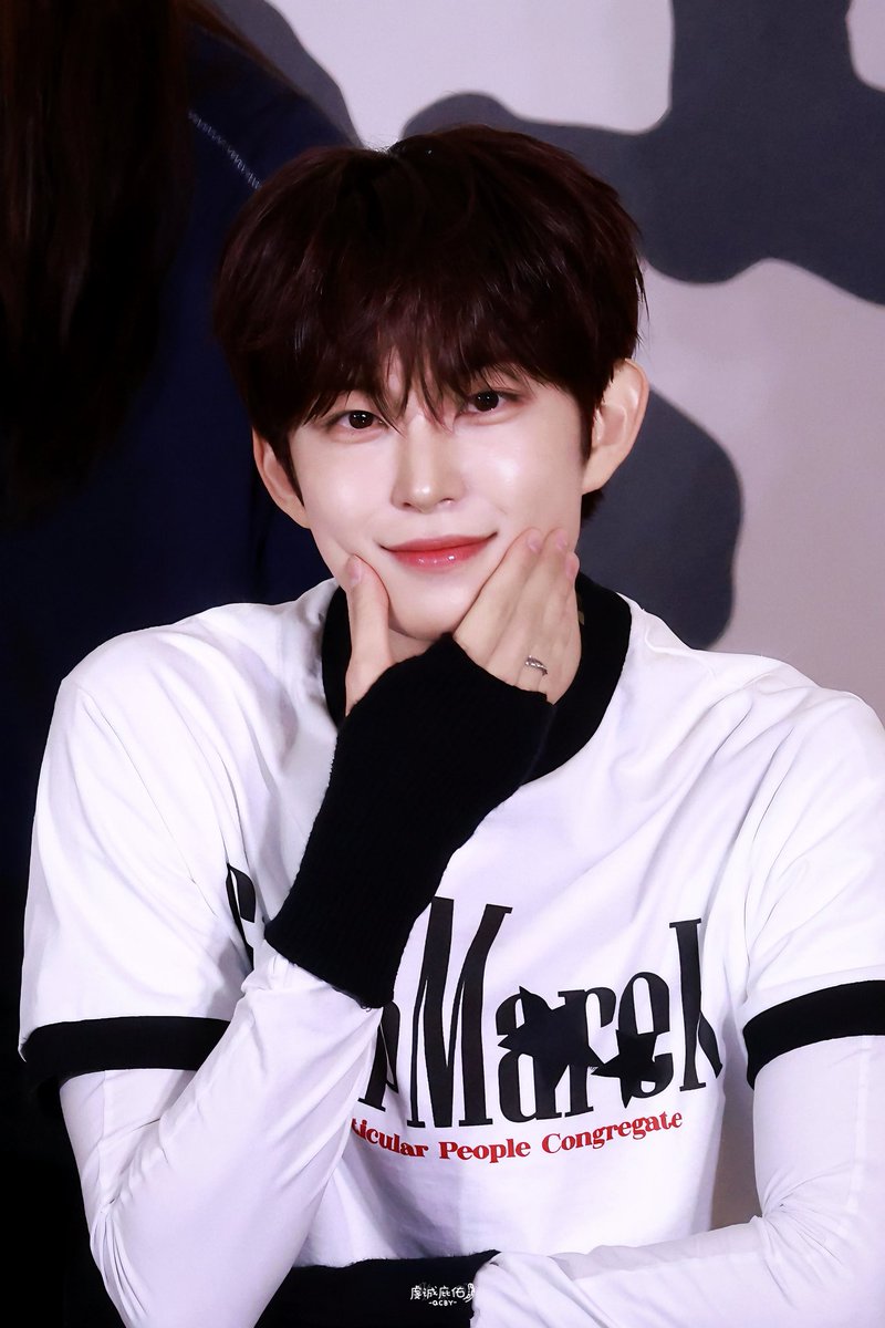 QCBY0411's tweet photo. 260117

#건우 #거누누 #geonwoo #GEONWOO https://t.co/ai9ad2lfTG