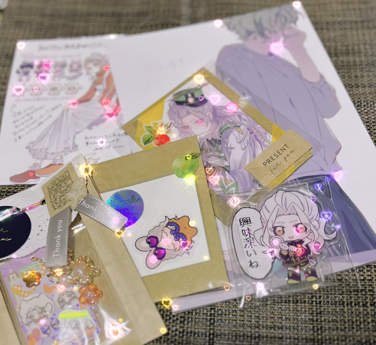 mkt728_game's tweet photo. @zoobyzack 様の新刊と興味深い閣下お迎えしました～～！
家のもんが居留守せずに受け取ってくれてたので出張明け直ぐに拝読出来ました😂💕イラストに添えられてるコメントにヘドバンの如く相槌をうちながら拝見してたのですが「葛藤と書いてカワイイ」で唐突に立ち上がってイマジナリー握手しました⬇️ https://t.co/rJDoSbdQke