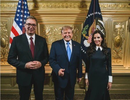RisticMS's tweet photo. Jooooj blaaamaaa
Slikali se pored kartonskog Trampa, pa se hvale susretom 😂😂😂😂😂
Kuku, kakav debakl 😂 https://t.co/EJM6KMItKP