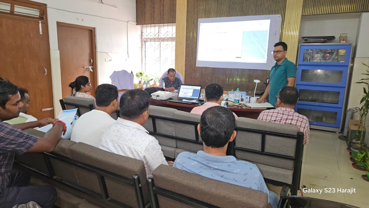 DHFWSN's tweet photo. HMIS reports, JANANI portal, IHMIS review meeting with all CHO, MPW &amp; ANM under Kanchanpur SDH https://t.co/2bNPHYTkYb