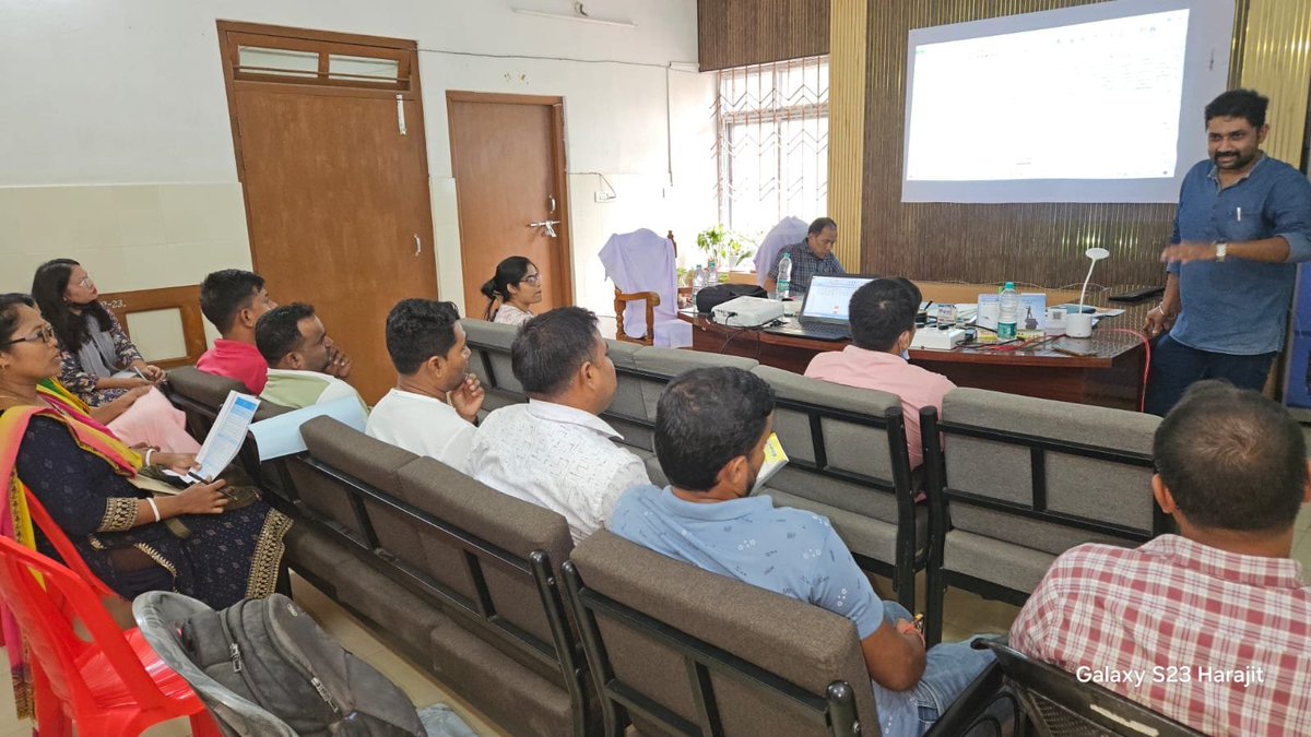 DHFWSN's tweet photo. HMIS reports, JANANI portal, IHMIS review meeting with all CHO, MPW &amp; ANM under Kanchanpur SDH https://t.co/2bNPHYTkYb