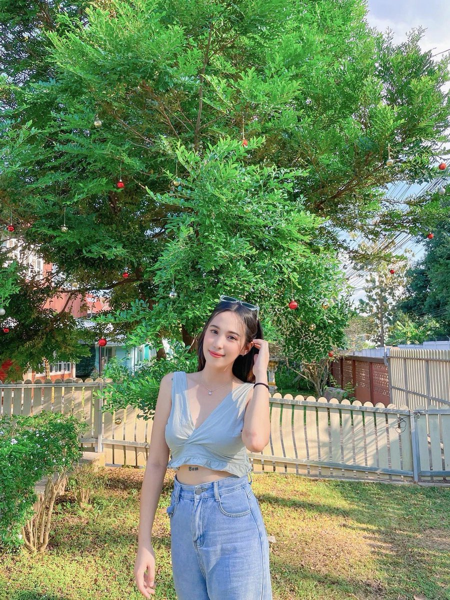 LulaShindlaq's tweet photo. 3💖"ตอนแรกก็ไม่เชื่อ จนกระทั่งลองใช้เอง... ไอเทมลับที่บิวตี้บล็อกเกอร์เกาหลีโหวตให้เป็นอันดับ 1!" 🦋 ครีมกันแดดเนื้อซูเฟล่ บางเบา คุมมัน

• นวดผ่อนคลาย

🆔 bew5547

https://t.co/M6c48Qle2W

#รับงานนครปฐม นครปฐม https://t.co/OShqVOSCcl