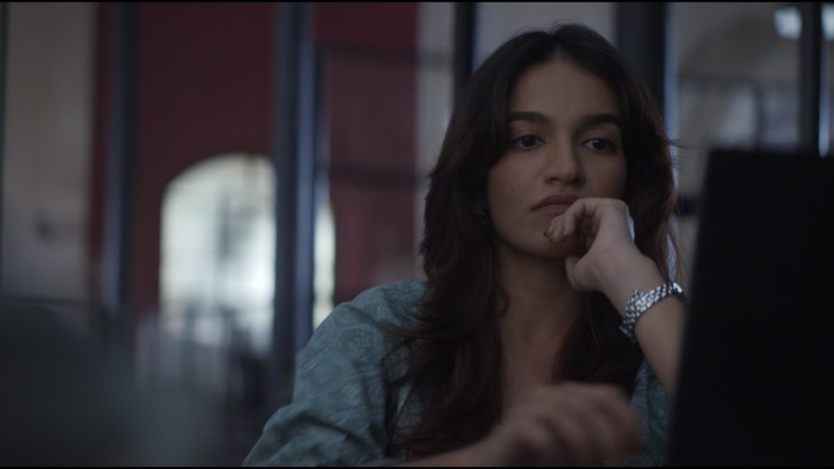 Aneesh_98's tweet photo. .@rinibot is simply lovely in #Love! ✨❤️ Her innocent charm, expressive eyes &amp; effortless screen presence make every moment special. 🙌

One of the performances that truly stands out! 🔥❤️

Thank you, @directormbalaji , for giving us #Harini 👏 https://t.co/nQ0nRHo59J