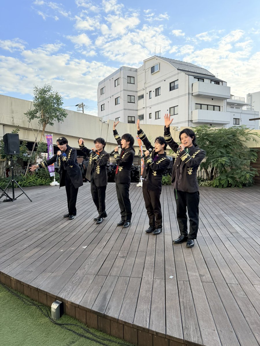 rin_ryu_ribo's tweet photo. アカフーライブ行ってきました！
2部からだけどめちゃくちゃ楽しかった！

ゆいかちゃんはいつも通り可愛かったし、みるちゃんは息子見つけてニコニコしてくれて嬉しかった〜！

新体制のMEIDもやっと見れた！
なんか色々レベル上げてきた感じ凄かった！↓

#向日葵プリンセス
 #楽遊MEID https://t.co/NwGZOXdEpU
