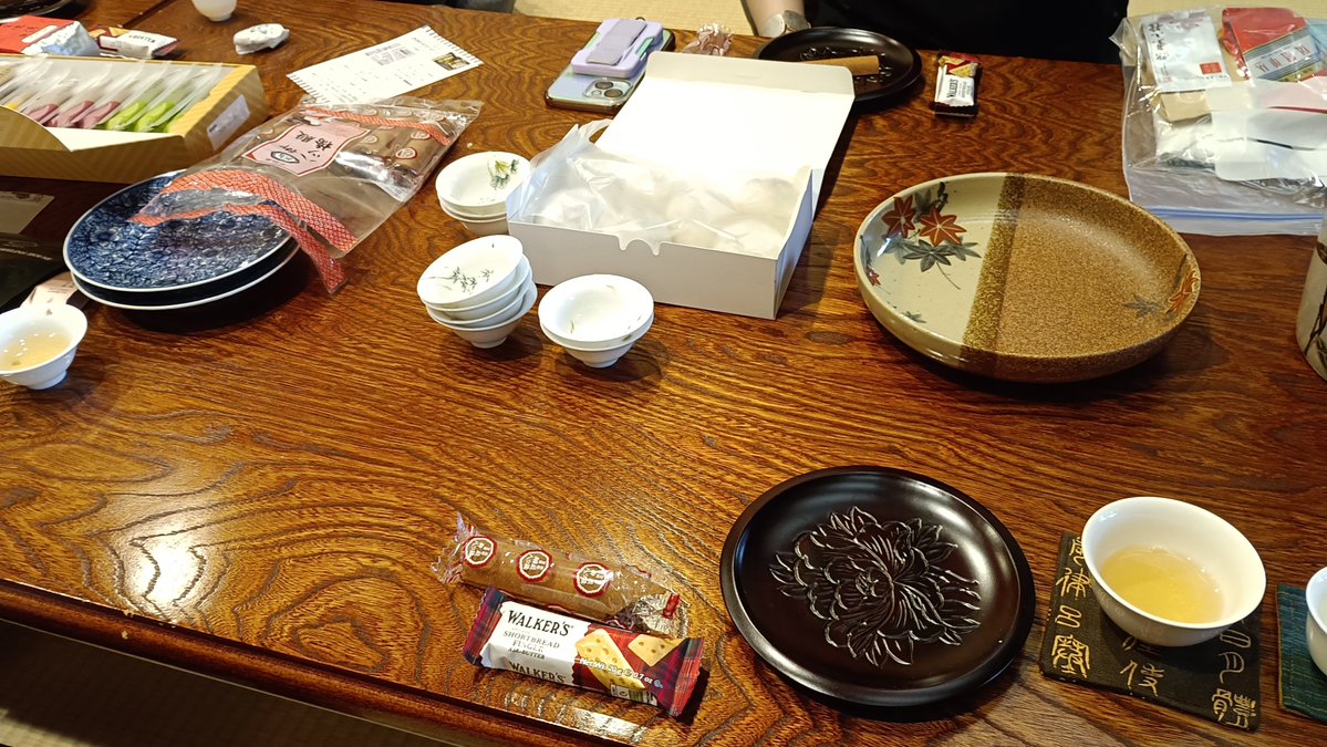 hottlnvsgteacha's tweet photo. 持ち寄り茶会初参加！
いろんなお茶を飲んでお話しできてとても楽しかったです✨ https://t.co/tVQ4YDI84C