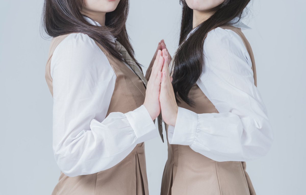 Lyla__official's tweet photo. ￣￣￣￣￣￣￣￣￣￣￣￣

✧︎ Lyla メンバー公開 ✧︎ 

 ──あの日見た夢を、ふたりで 。

next ▶︎ 2026 . 10 . 04   20:00 ~

＿＿＿＿＿＿＿＿＿＿＿＿

ㅤ⠀ https://t.co/5Umlozyugc