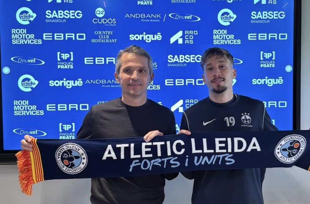 jasapsquehandit's tweet photo. Esponsor del @atletic_lleida mira per on… quina #CASUALITAT @paerialleida @socialistes_cat
Aixo es la #COORDILITAT
Junta Directiva i President Andreu Rates del @LleidaCF ?
#SOMELLLEIDA💙
✍️⬇️ https://t.co/N9kn5aVdM2