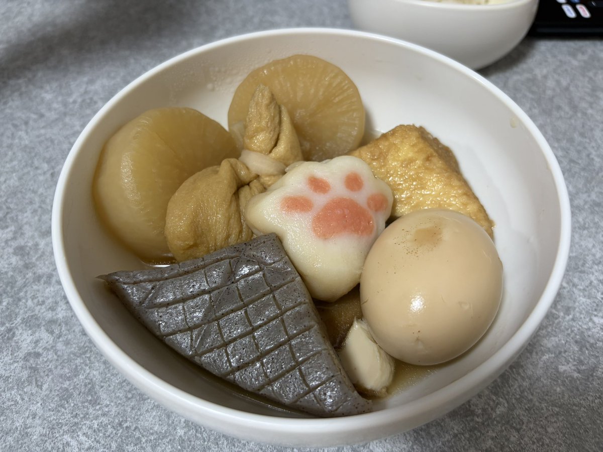 cielgesan's tweet photo. おでんの季節になりましたね🍢🐾 https://t.co/Kj4tL2ql3e