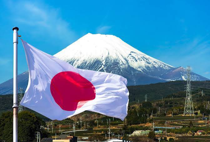 arnaud_robert4's tweet photo. Pour limiter l’immigration, le Japon multiplie par vingt les frais de résidence permanente des étrangers et oblige les candidats à avoir un revenu supérieur à la moyenne des foyers japonais

https://t.co/YCbY3P9Pz9 https://t.co/Suot8Qy9gc