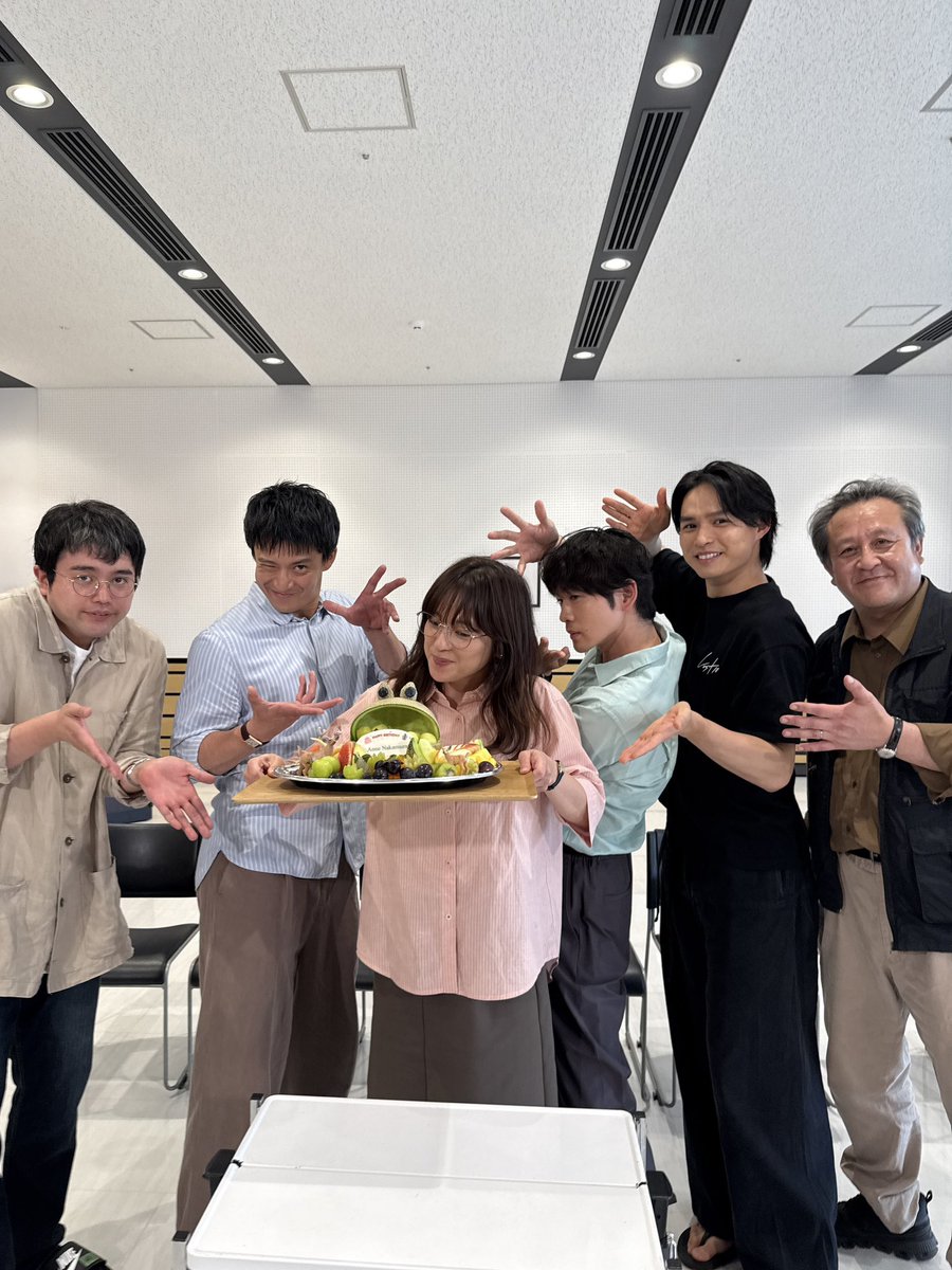 lost10_tbs's tweet photo. 𝙃𝙖𝙥𝙥𝙮 𝘽𝙞𝙧𝙩𝙝𝙙𝙖𝙮 .ᐟ.ᐟ
 ⎯⎯⎯⎯⎯⎯⎯⎯ ✦✦

9月17日がお誕生日の
#中村アン さんのお誕生日を
ドラマ撮影現場でお祝いしました🎂

抱負も語ってくださいました🗣️✨
公式Instagram・TikTokにてお祝いの様子を公開中!!
🔗 https://t.co/ysjKyITeT2

素敵な１年になりますように！✨

𝑻𝑩𝑺系 𝟏𝟎/𝟏𝟔(金) よる𝟏𝟎時 𝑺𝑻𝑨𝑹𝑻
『 #LOST10 』(ロストテン)