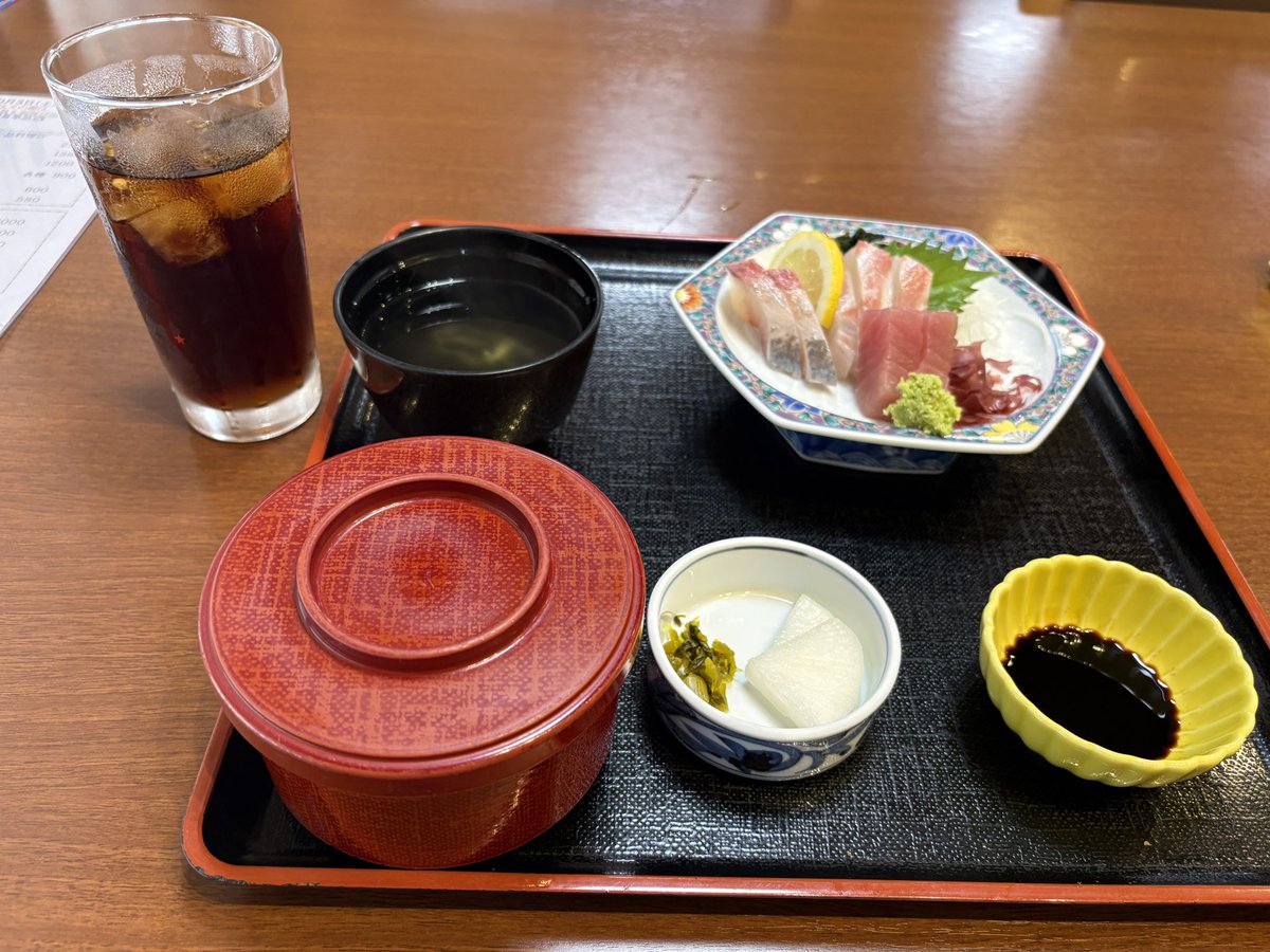 kai_yuzuki's tweet photo. 牛鬼👹宇和島へ到着！ただいま愛媛！
宇和海の魚食べて夜カフェでまったり。 https://t.co/IjSu1a0dcu