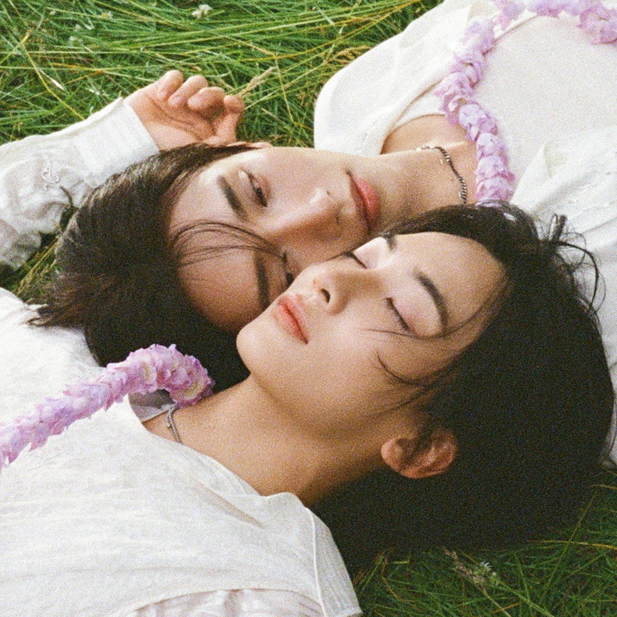 gumiwons's tweet photo. ITS THOSE YEARNING EYES AGAIN https://t.co/ei2NmtFRUo
