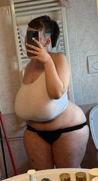 sofielovesbust's tweet photo. Valentina Bonetalli huge growth 🫪 https://t.co/L0YXFhzExp