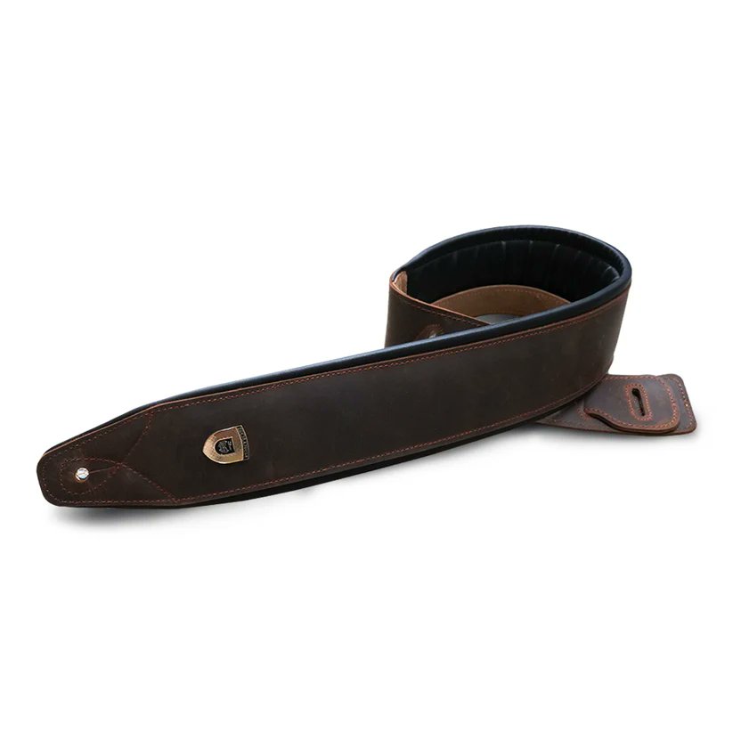 LEP_INTL_AC's tweet photo. 高級感があり、デザイン性も高いストラップ

『SOLDIER STRAP - STP-GL-025N』
（ソルジャーストラップ）

📍ダブルステッチが存在感を見せる
📍シングルステッチで落ち着いた佇まいが特徴
📍エレキやアコギ、エレキベースなどに使用可能

詳細はこちら➡https://t.co/D8hNekKqb9 https://t.co/yrnP1zYJbQ