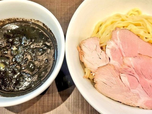 menyaryu's tweet photo. こんばんは。
夜メニューも昼と同じです。
タコ飯あります。
明日もイカスミやります。
よろしくお願いします。 https://t.co/QK2M3CZdMM
