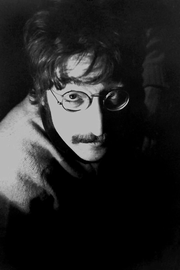 ceofjohnlennon's tweet photo. John Lennon photographed by Mal Evans in 1967. https://t.co/XYgkW7c9Zc