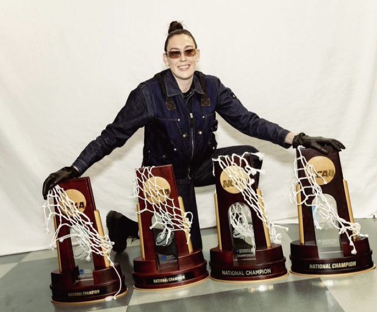 KBOMFXXV's tweet photo. If it ain’t Breanna Stewart ya lying 😎 https://t.co/jxu9YE8AeK