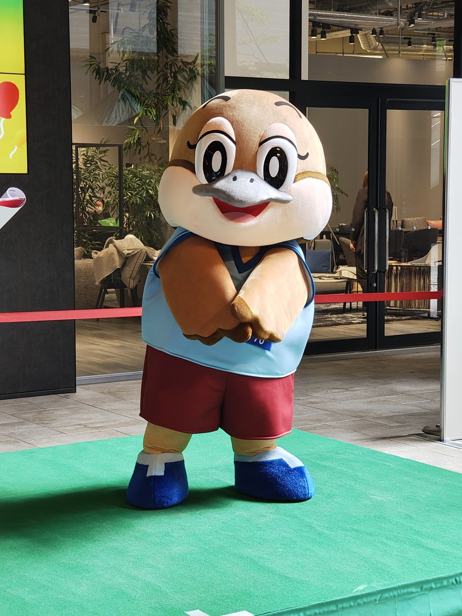 pepeco_pepepe's tweet photo. 本日のもずやん全国キャラバン in 名古屋 おつ河内れんこんでした🙇

いつもブースから眺めていたもずイベでしたが、ガチャガチャやゲーム、VRもして、景品も沢山貰え、もずやんファン仲間とお話でき、グリーティングでもずやんとハグして、ここは極楽浄土か❗️
最高過ぎやん✨️楽しかった❗️ https://t.co/nqPBElwurj
