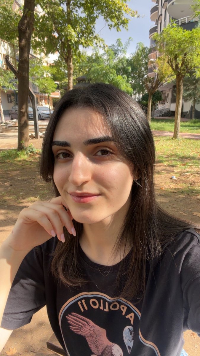 bir_yozgee's tweet photo. Çok yorulduk çok bunaldık çok bırakmak istedik bazen dışarı çıkamadık gezemedik tatil yapmadık ama yine ne olursa olsun bırakmadık  her şey bitiyor yarın…
Umarım emek veren herkesin sınavı çok güzel geçer bir gün atandım twt leriyle gelelim buralara 🌸🫶 https://t.co/ECnsCHtAuO