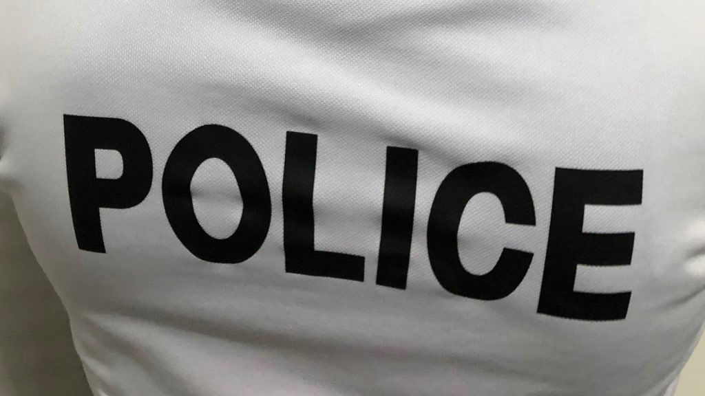 info_Paris_IDF's tweet photo. 🔴 FLASH - #Paris : Un policier est mort.

👉 Affecté au commissariat de Drancy, le fonctionnaire a mis fin à ses jours dans la nuit de vendredi à samedi, à son domicile du XIXe arrondissement. Il a utilisé son arme de service pour se donner la mort. (Actu17) #SeineSaintDenis https://t.co/wZP1Wy8ljU